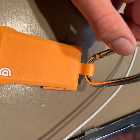 Apple IPOD - Picture 3 of 3